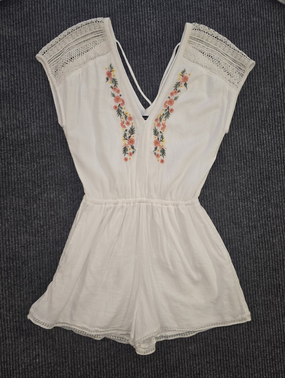 Abercrombie & Fitch White Sleeveless Romper with Back Tie - Picture 8 of 8